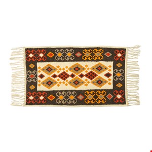 گلیم دست بافت طرح لوزی گوشواره دار